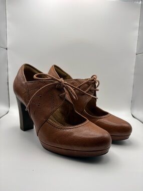 Clarks Cognac Brown Lace-Up Leather Heels
